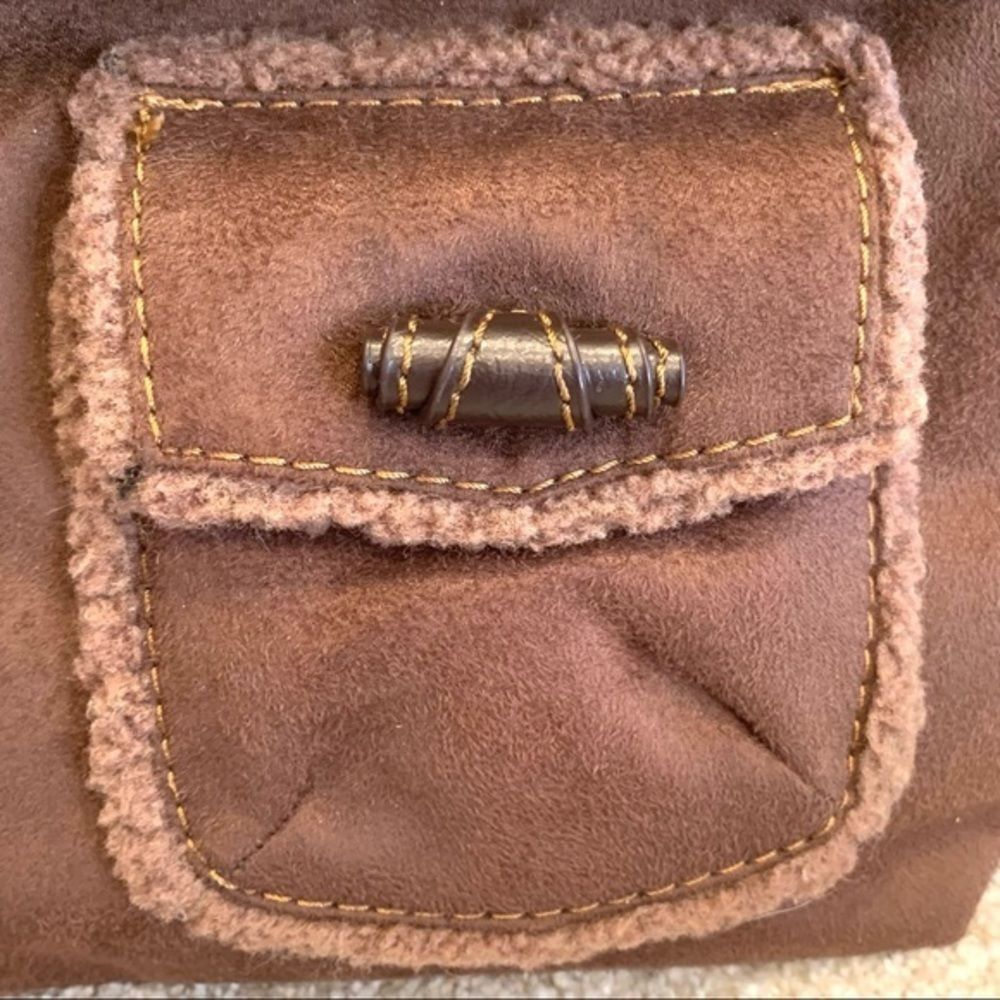 Bath & Bodywork’s Brown Faux‎ Fur Purse - Picture 3 of 15
